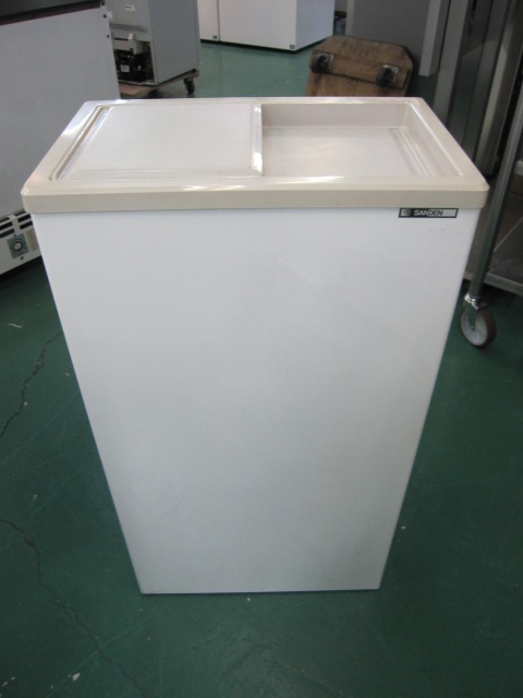 厨房機器サンデン冷凍ストッカー PF-057X-Bを買取 いたしました