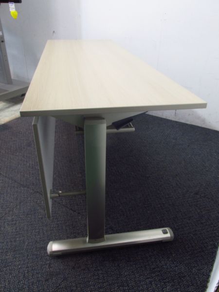 コクヨ サイドスタックテーブル KTT-MS701P1B サイドスタックテーブル KTT-MS701P1B