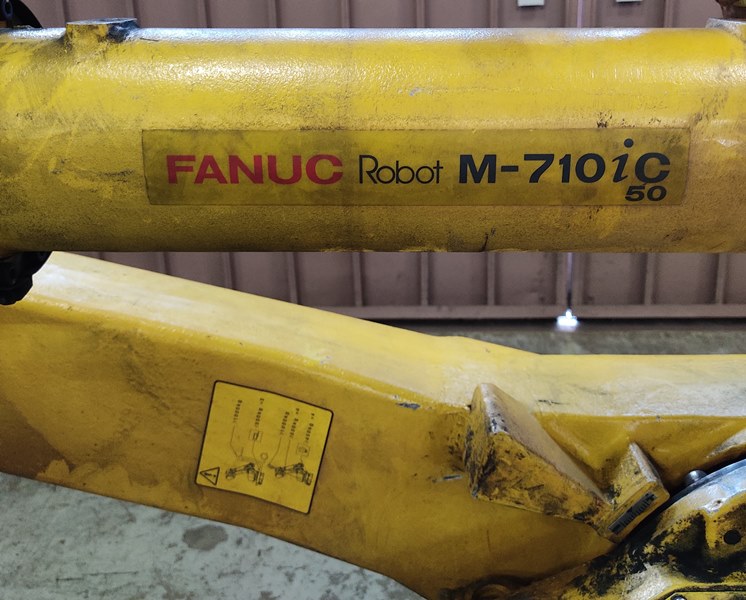 FANUC 垂直多関節ロボット M-710iC 50 垂直多関節ロボット M-710iC 50