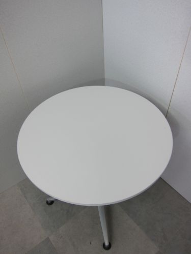 イトーキ 750丸テーブル ODDEP-07CJN-W9 750丸テーブル ODDEP-07CJN-W9
