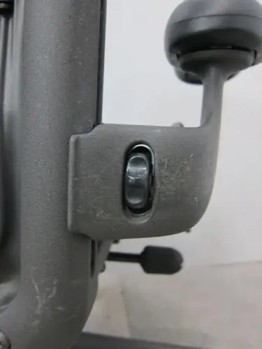 ハーマンミラー/HermanMiller 肘付きアーロンチェアBサイズフル装備 AE123AWB AJG1BBFPBK 3D01 肘付きアーロンチェアBサイズフル装備 AE123AWB AJG1BBFPBK 3D01