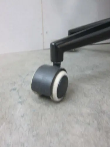  肘付きアルミナムチェア  肘付きアルミナムチェア 