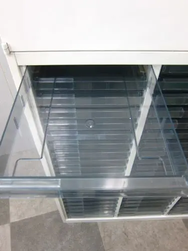 オカムラ A4クリアケース・両開き上下書庫 4H312Y ZA75 A4クリアケース・両開き上下書庫 4H312Y ZA75