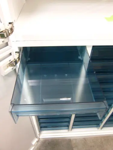 コクヨ 扉付きA4クリアケース・両開き上下書庫 BWUH-SU59SAWN 扉付きA4クリアケース・両開き上下書庫 BWUH-SU59SAWN