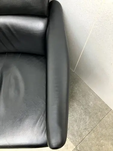 オカムラ キャスター付き固定肘付きミーティングチェア L286ZF P553 キャスター付き固定肘付きミーティングチェア L286ZF P553