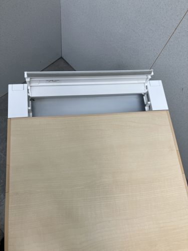 コクヨ 3段脇机 iS(アイエス)シリーズ 3段脇机 iS(アイエス)シリーズ