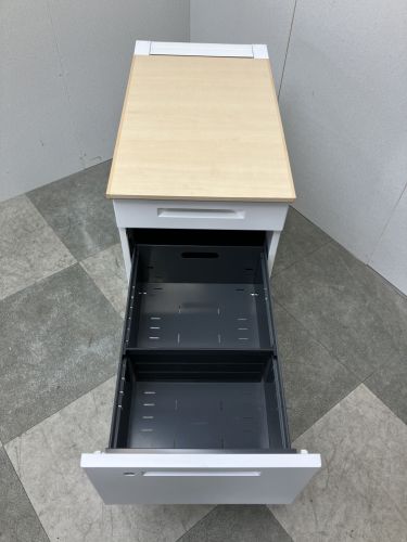 コクヨ 3段脇机 iS(アイエス)シリーズ 3段脇机 iS(アイエス)シリーズ