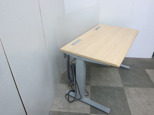 オカムラ デスクパネル付き電動昇降式1150平デスク Swift デスクパネル付き電動昇降式1150平デスク Swift