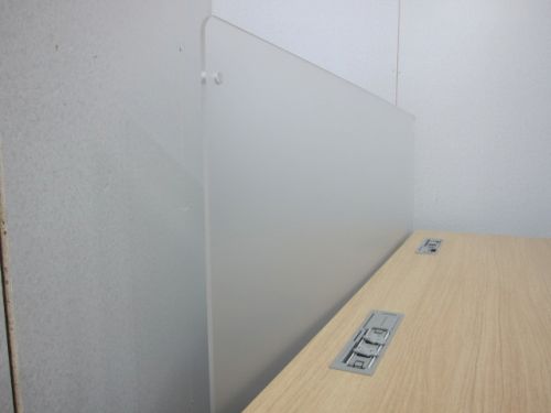 オカムラ デスクパネル付き電動昇降式1150平デスク Swift デスクパネル付き電動昇降式1150平デスク Swift