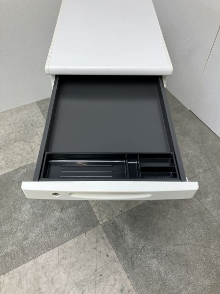 オカムラ 脇机 DS33VI ML76 脇机 DS33VI ML76