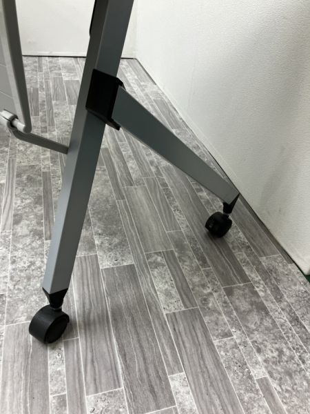 イトーキ 1800サイドスタックテーブル THP-186X1-98 1800サイドスタックテーブル THP-186X1-98