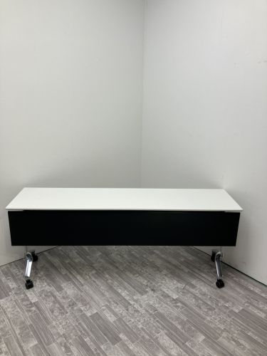 コクヨ コンフェスト1800サイドスタックテーブル KTT-1300BMAW コンフェスト1800サイドスタックテーブル KTT-1300BMAW