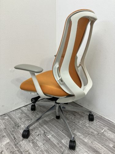 オカムラ 固定肘付シルフィーチェア  固定肘付シルフィーチェア 