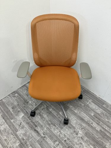 オカムラ 固定肘付シルフィーチェア  固定肘付シルフィーチェア 