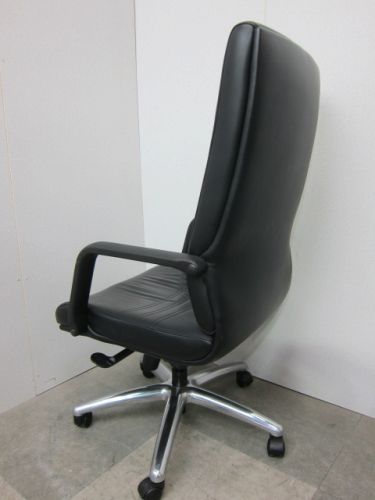 イトーキ エグゼクティブチェア KWC-105LA-Z9 T1 エグゼクティブチェア KWC-105LA-Z9 T1