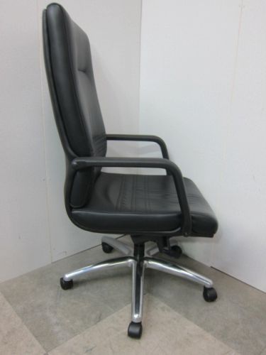 イトーキ エグゼクティブチェア KWC-105LA-Z9 T1 エグゼクティブチェア KWC-105LA-Z9 T1