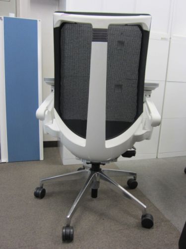 イトーキ 肘付きアクトチェア KG-477JB-ZWT1 肘付きアクトチェア KG-477JB-ZWT1