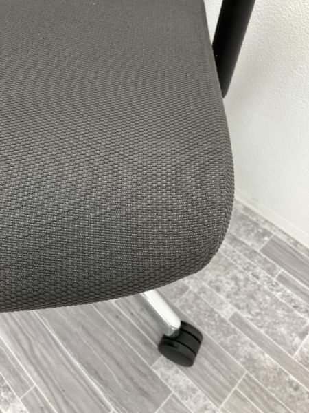 イトーキ 固定肘付セレーオチェア KF-570JB-ZTW2 固定肘付セレーオチェア KF-570JB-ZTW2