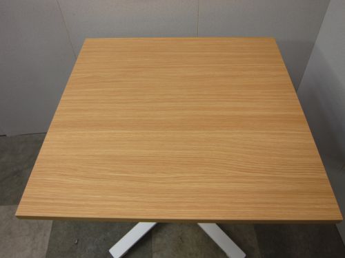 コクヨ 800角テーブル XYT-TFT88MC1 800角テーブル XYT-TFT88MC1