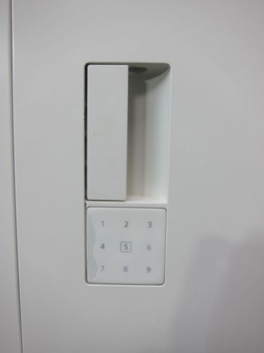 イトーキ 8人用パーソナルロッカー H2-M18908ST-W9 8人用パーソナルロッカー H2-M18908ST-W9