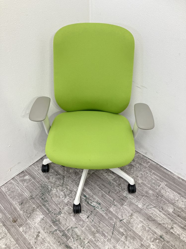 オカムラ 可動肘付シルフィーチェア C688XW FSF5 可動肘付シルフィーチェア C688XW FSF5