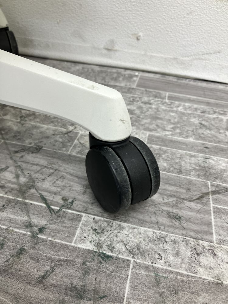 オカムラ 可動肘付シルフィーチェア C688XW FSF5 可動肘付シルフィーチェア C688XW FSF5