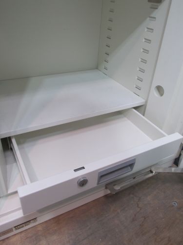 オカムラ 耐火金庫 FKH1BT ZA75 耐火金庫 FKH1BT ZA75