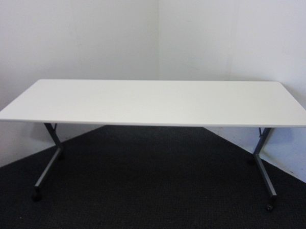 イトーキ 1800サイドスタックテーブル THXP-186X-W9 1800サイドスタックテーブル THXP-186X-W9