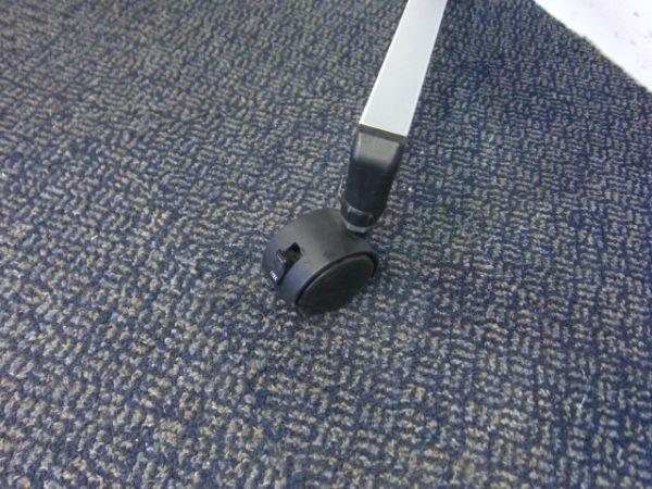 イトーキ 1800サイドスタックテーブル THXP-186X-W9 1800サイドスタックテーブル THXP-186X-W9