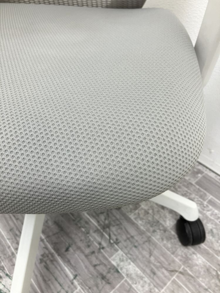 オカムラ 可動肘付シルフィーチェア C685XW FMP3 可動肘付シルフィーチェア C685XW FMP3