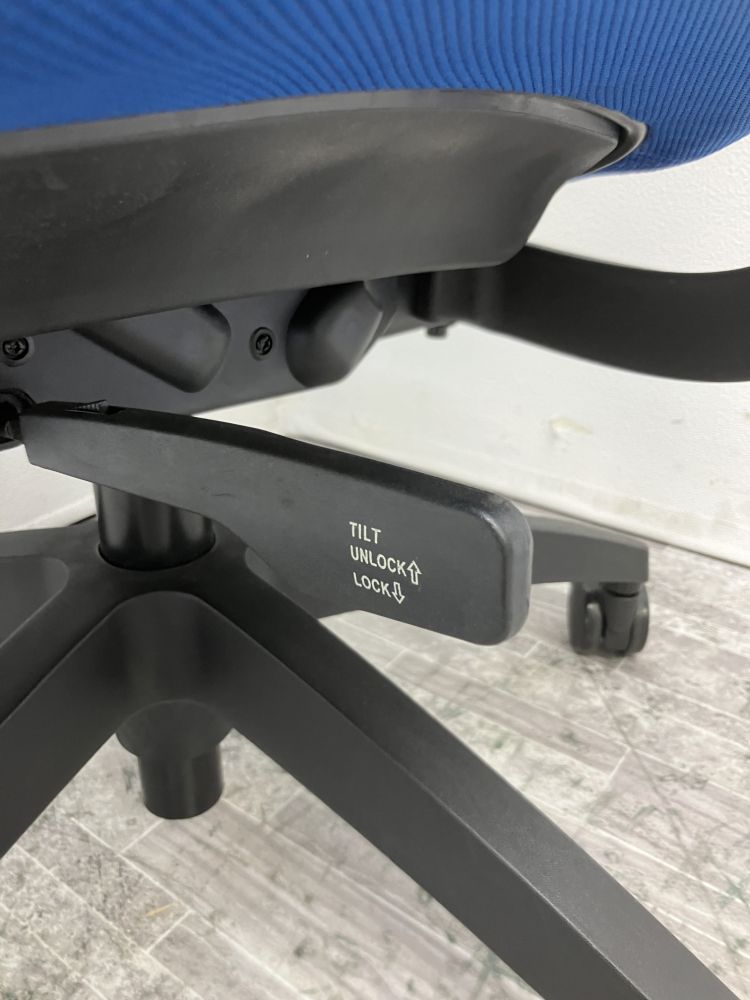 AICO 肘付OAチェア ブルー 肘付OAチェア ブルー