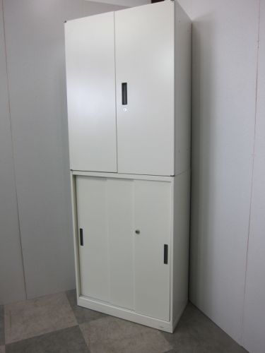 オカムラ 3扉スライド・両開き上下書庫 8VS161_8VS163 3扉スライド・両開き上下書庫 8VS161_8VS163