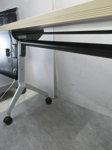 コクヨ 1800サイドスタックテーブル/リーフラインシリーズ KTT-1200 M10N 1800サイドスタックテーブル/リーフラインシリーズ KTT-1200 M10N