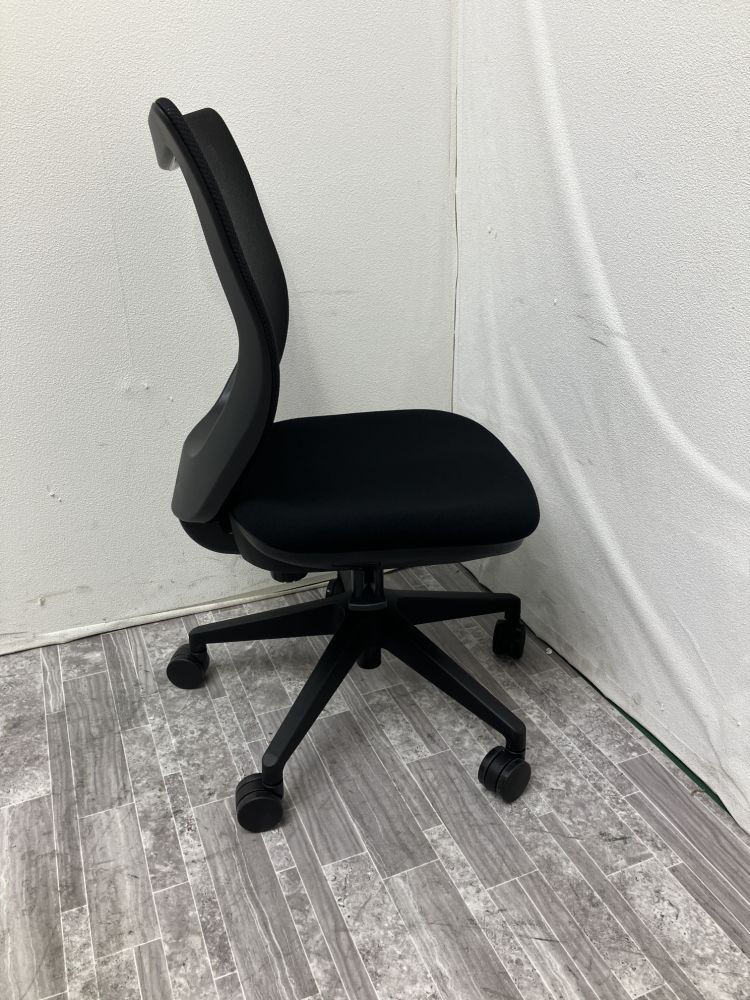 トヨスチール TBMメッシュチェア Black TBMメッシュチェア Black