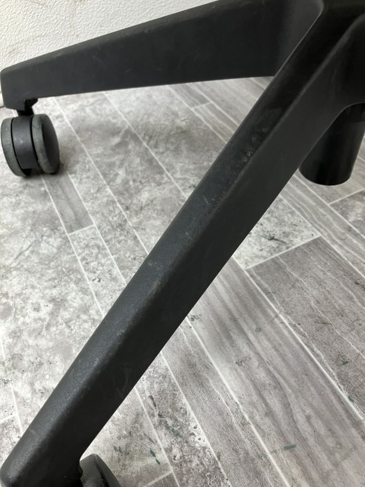 トヨスチール ルナークチェア LM-300M-R ルナークチェア LM-300M-R