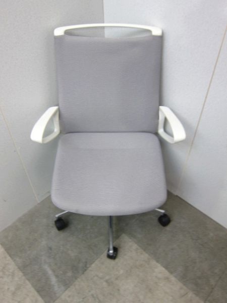 オカムラ 肘付きモードチェア CA25BW FWM3 肘付きモードチェア CA25BW FWM3