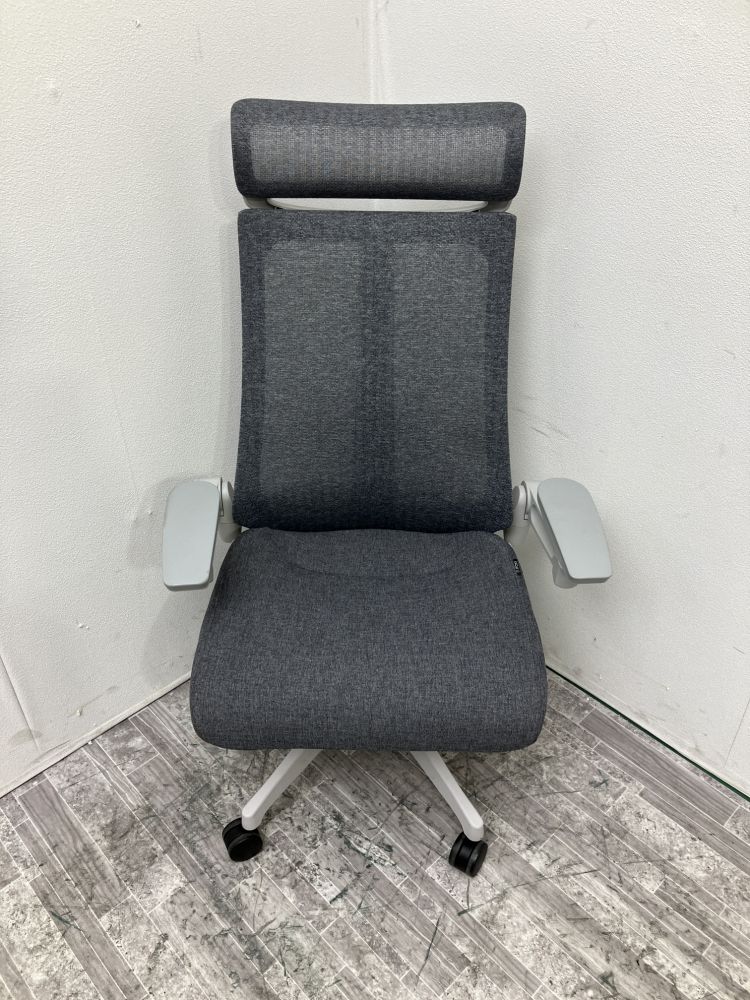 イトーキ ヘッドレスト付き可動肘付きアクトチェア KG-477JE-GNT3 ヘッドレスト付き可動肘付きアクトチェア KG-477JE-GNT3