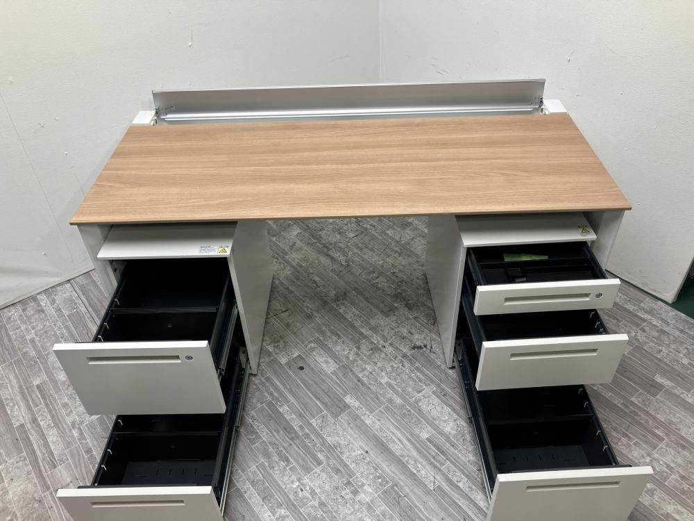 デスクコクヨ/ ワゴンイトーキ 1600平デスク＋ワゴン3点セット  1600平デスク＋ワゴン3点セット 