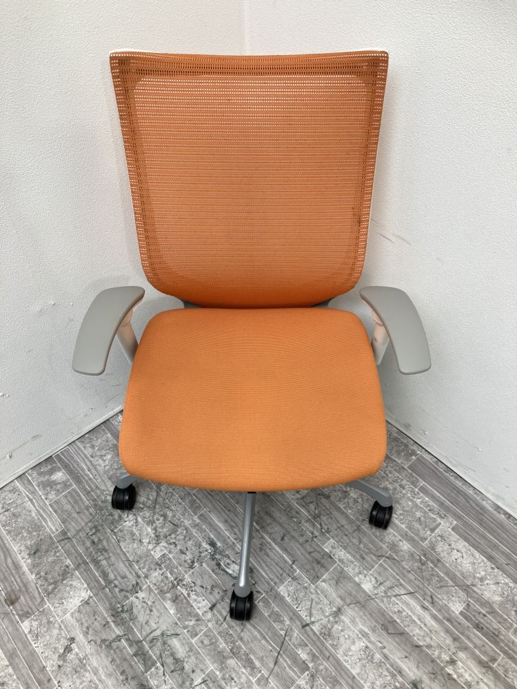 オカムラ 可動肘付バロンチェア CP85DW FDF8 可動肘付バロンチェア CP85DW FDF8