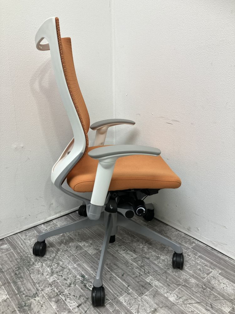 オカムラ 可動肘付バロンチェア CP85DW FDF8 可動肘付バロンチェア CP85DW FDF8