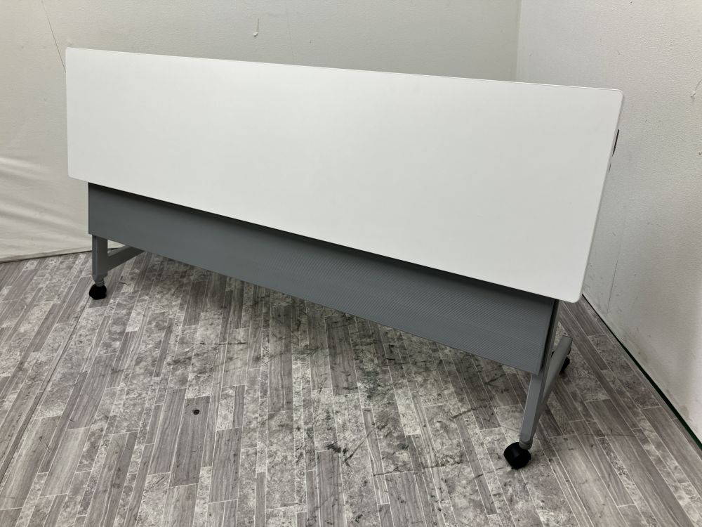 オカムラ 1800サイドスタックテーブル 81F2AA-MG99 1800サイドスタックテーブル 81F2AA-MG99