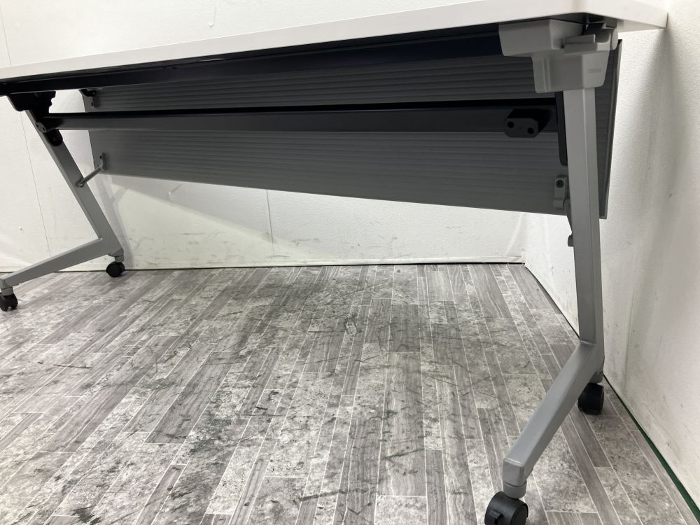 オカムラ 1800サイドスタックテーブル 81F2AA-MG99 1800サイドスタックテーブル 81F2AA-MG99