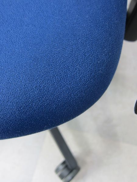 スチールケース(Steelcase) 可動肘付きリープⅤ２チェア/Leap(リープ)シリーズ LEAP-10100 可動肘付きリープⅤ２チェア/Leap(リープ)シリーズ LEAP-10100