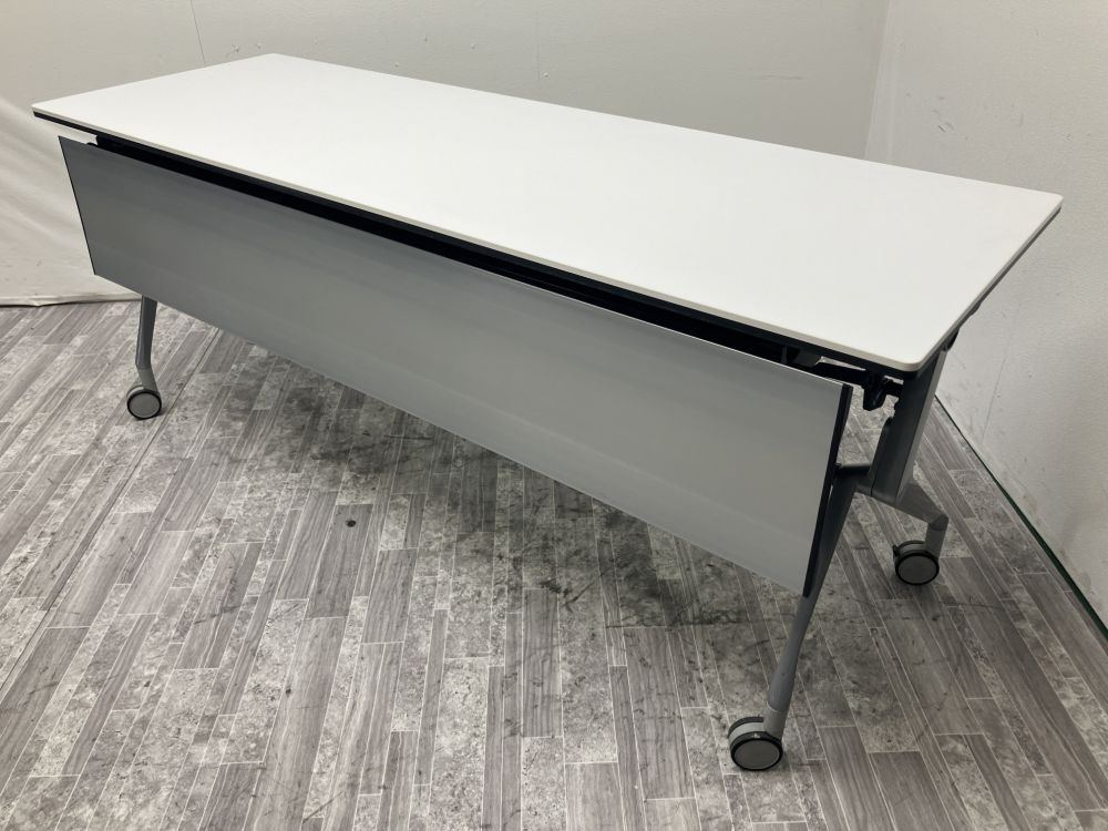 オカムラ 1800サイドスタックテーブル 81B41Y 1800サイドスタックテーブル 81B41Y