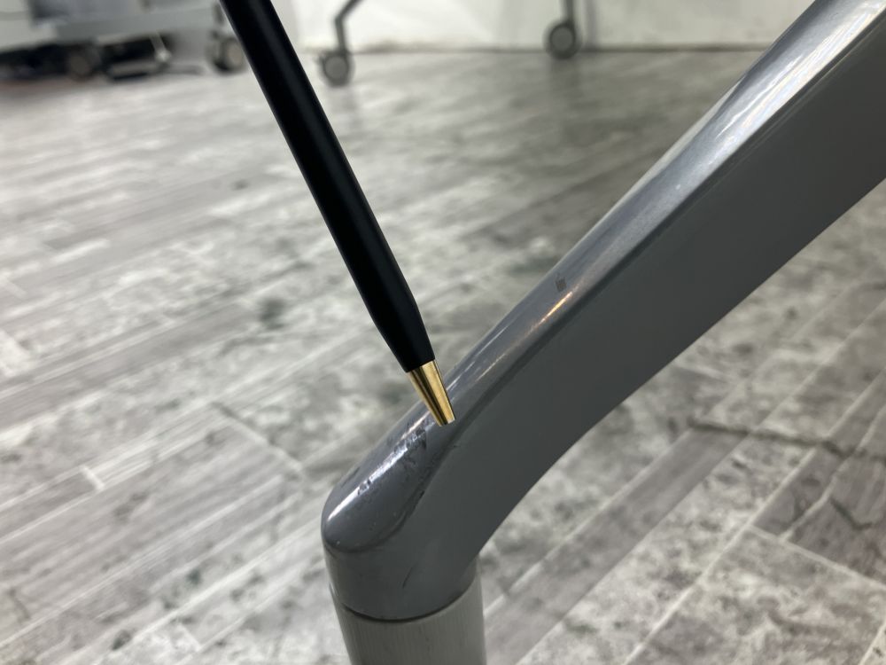 オカムラ 1800サイドスタックテーブル 81B41Y 1800サイドスタックテーブル 81B41Y