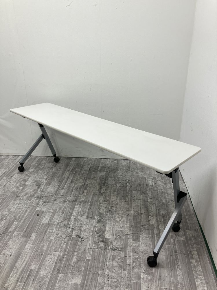 イトーキ 1800サイドスタックテーブル THP-184X1-W9 1800サイドスタックテーブル THP-184X1-W9