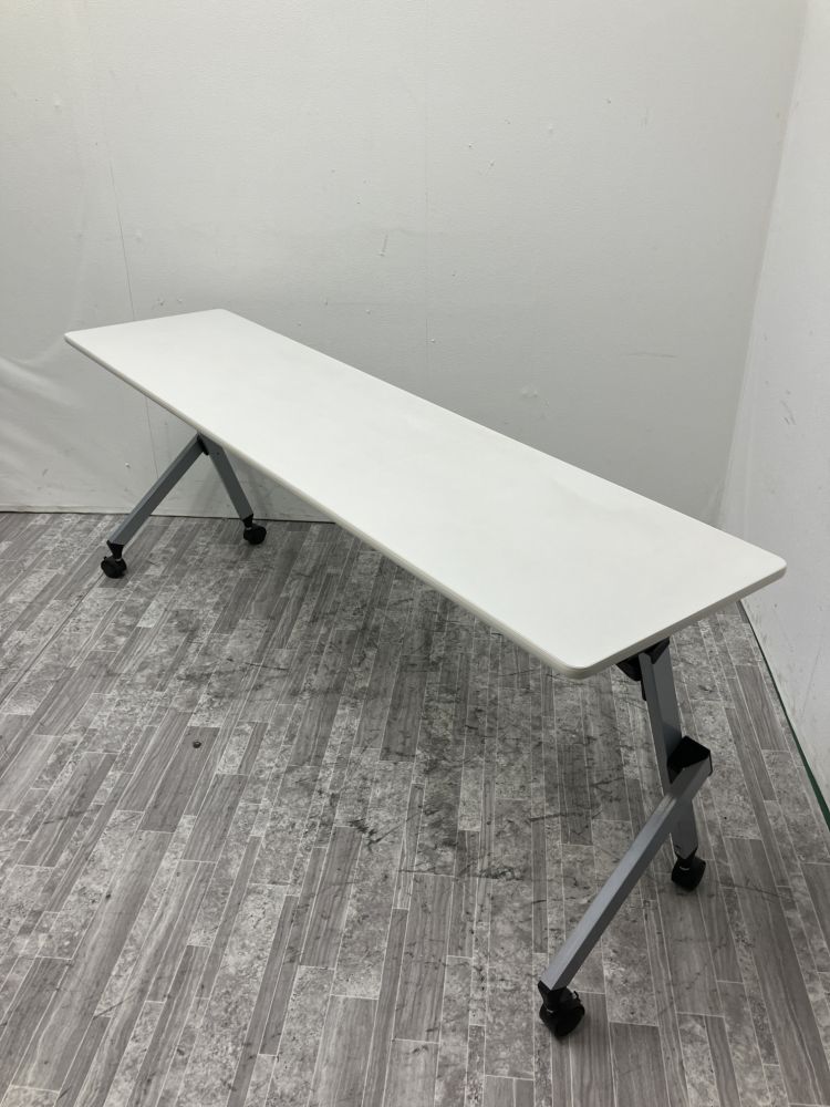 イトーキ 1800サイドスタックテーブル THP-184X1-W9 1800サイドスタックテーブル THP-184X1-W9