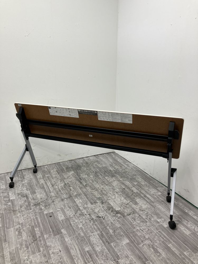 イトーキ 1800サイドスタックテーブル THP-184X1-W9 1800サイドスタックテーブル THP-184X1-W9