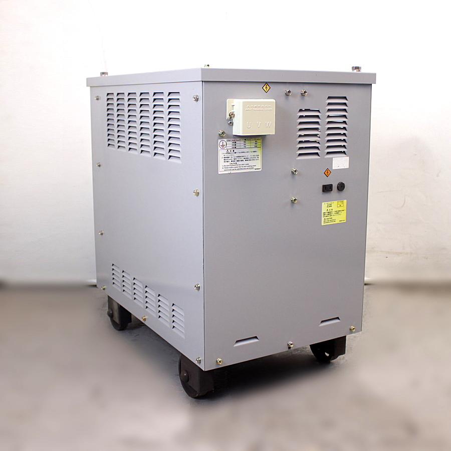 Panasonic/パナソニック　 CO2/MAG半自動溶接機　 YD-500KF2 CO2/MAG半自動溶接機　 YD-500KF2