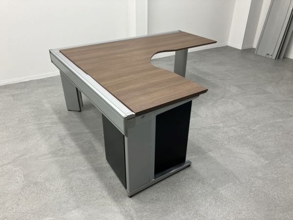 オカムラ 1800L型デスク+ワゴンセット  1800L型デスク+ワゴンセット 